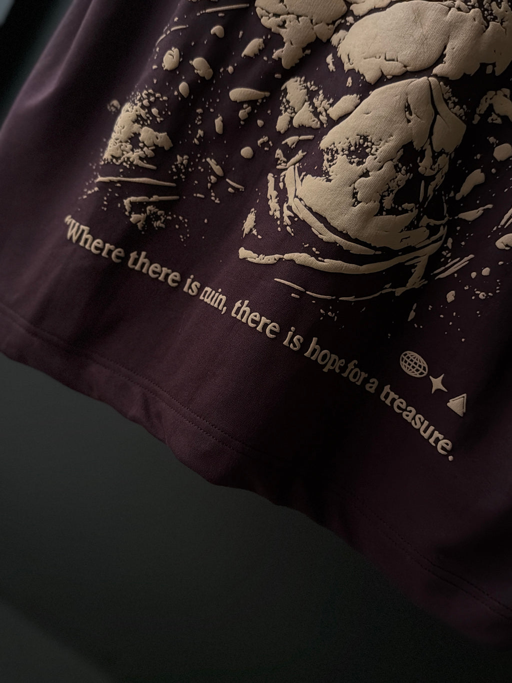 Fallen Relic                        FiveSleeve TShirt