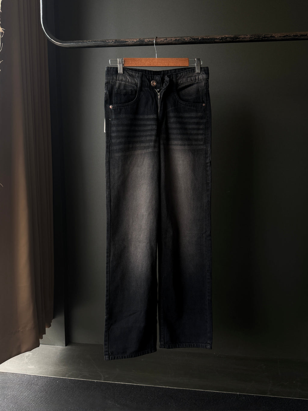 Black Sector Whisker Shaded                  Denim WideLeg Baggy Jn8/2