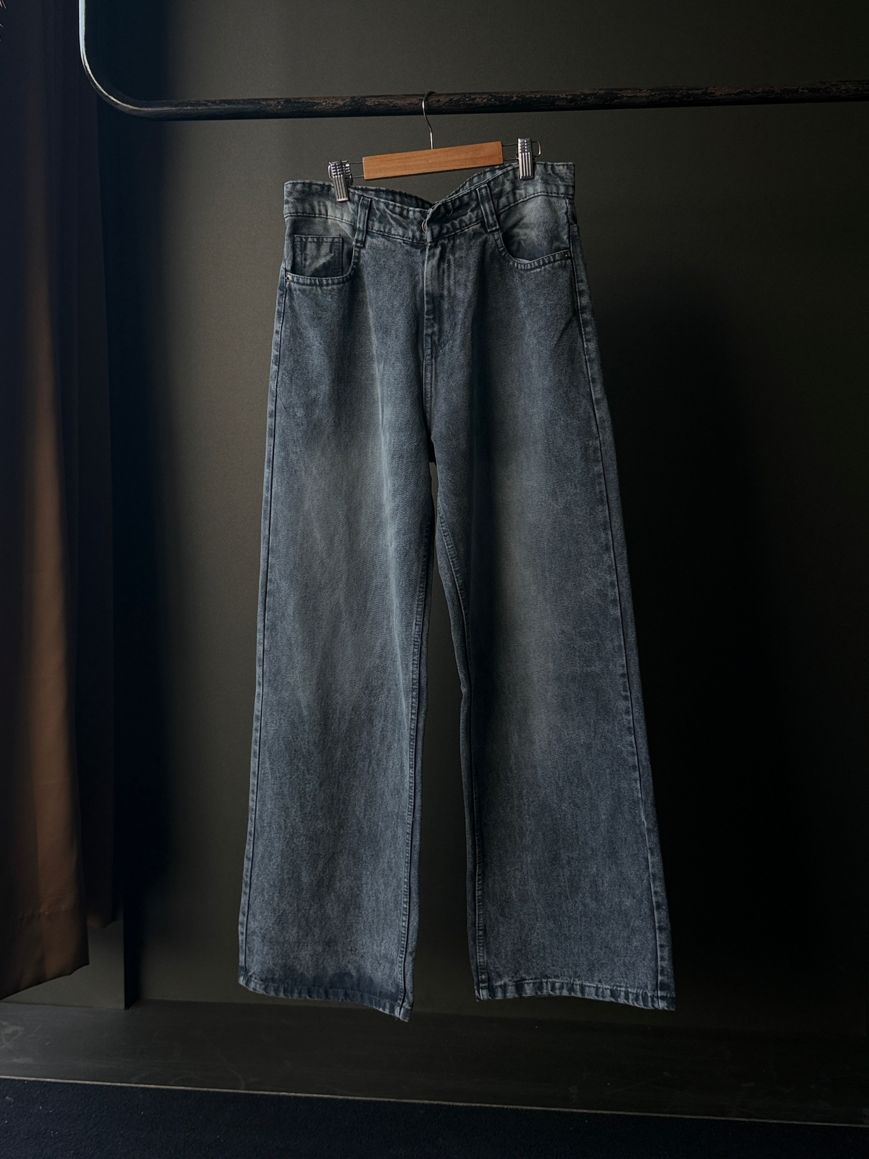 Carbon Fade Denim 						
WideLeg Baggy Jn2/2