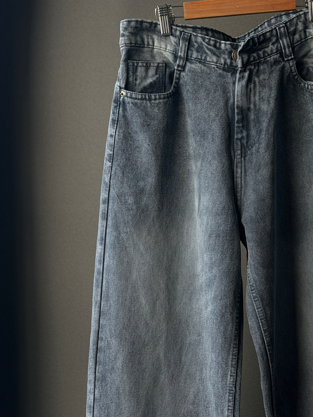 Carbon Fade Denim 						
WideLeg Baggy Jn2/2