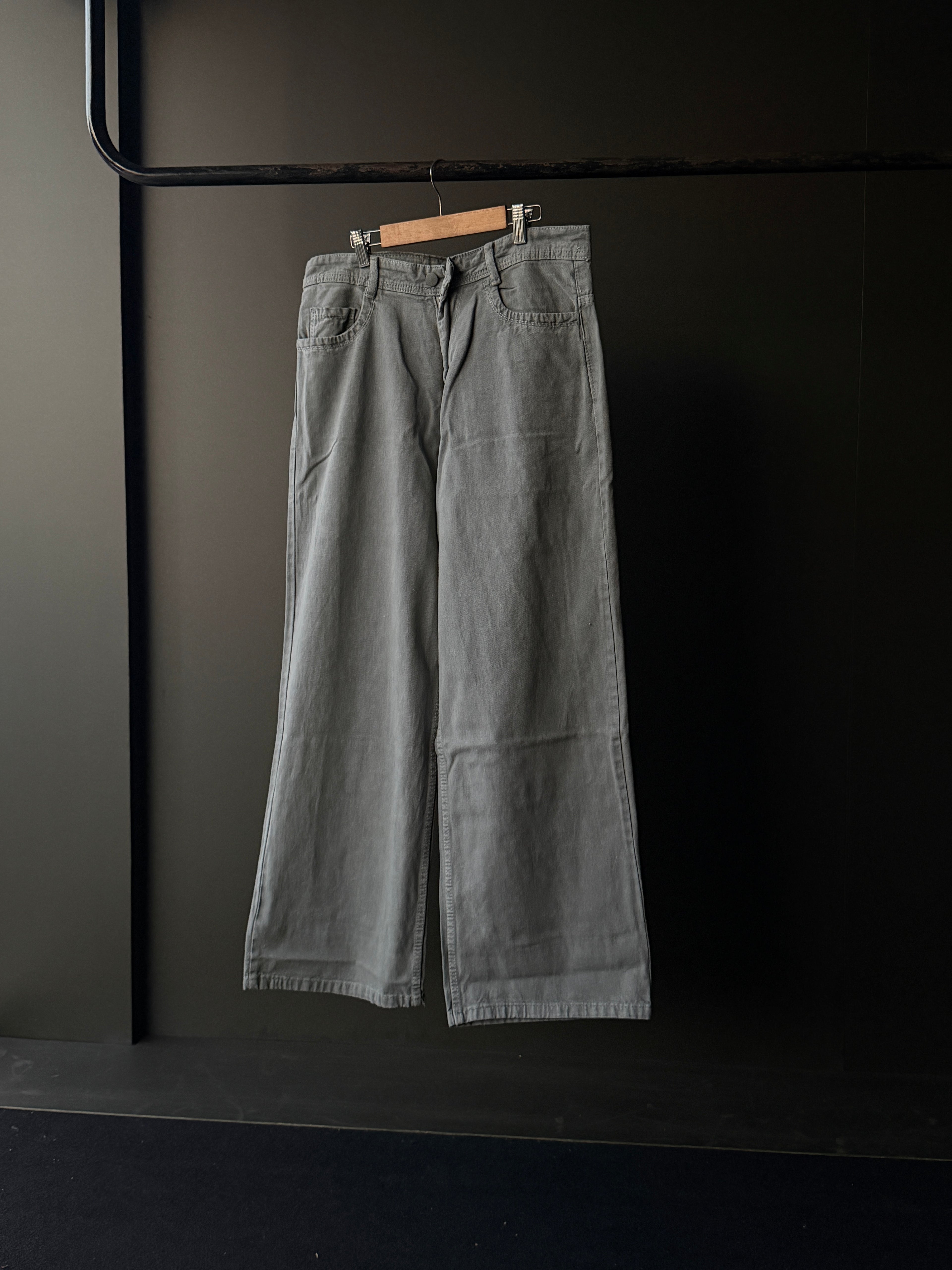 Ash Grey Denim                    WideLeg Baggy Jn4/3