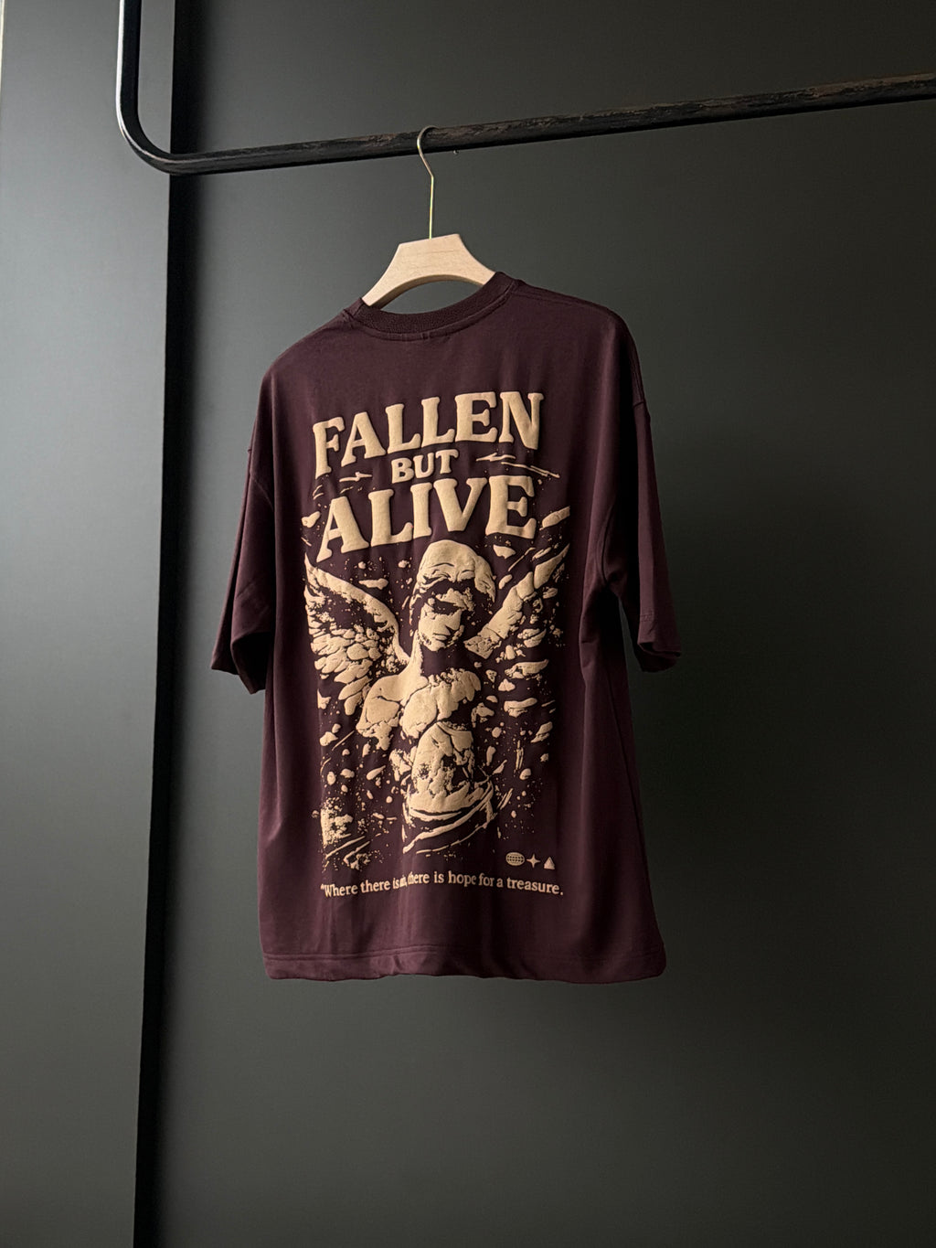 Fallen Relic                        FiveSleeve TShirt
