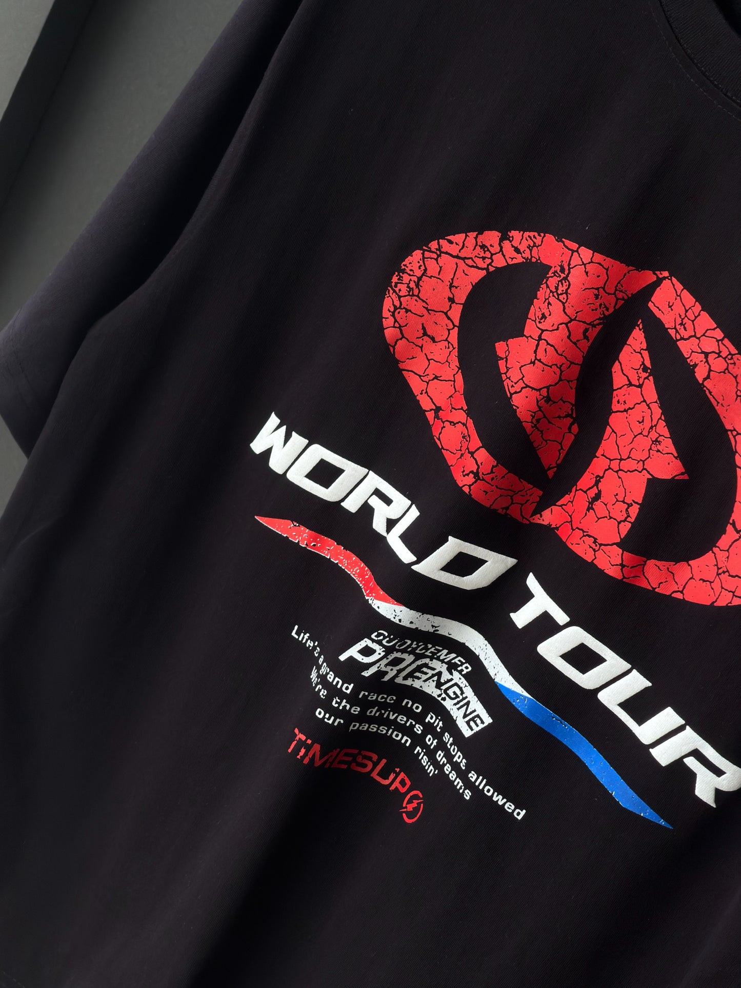 JOFIDEN Oversized Five-Sleeve Tee — Maifante Active & World Tour Prints