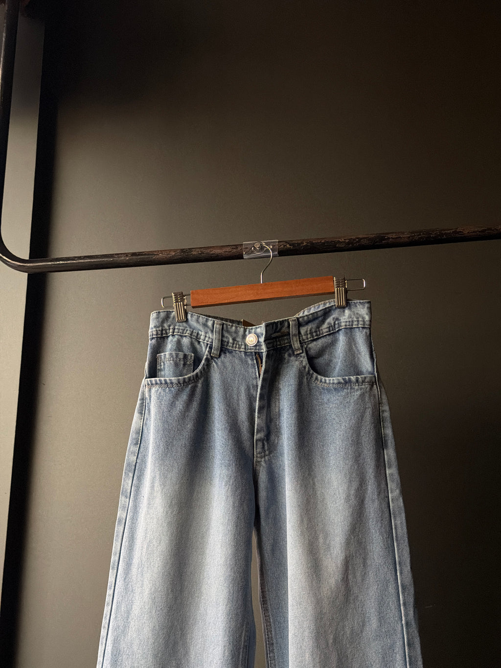 Pale Drift Denim                     Straight Fit Baggy Jn7/4