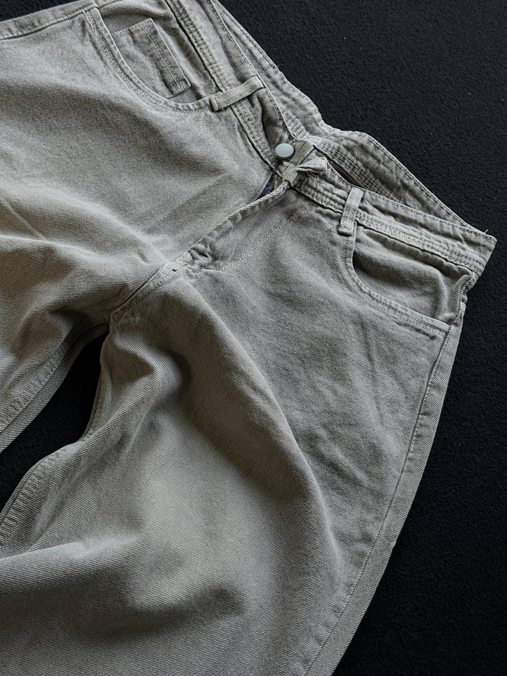 Dust Grey Denim                                          Over Baggy Jn3/2