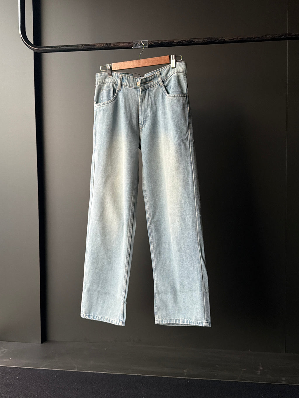 Sky Fade Denim                     Straight Fit Baggy Jn7/2