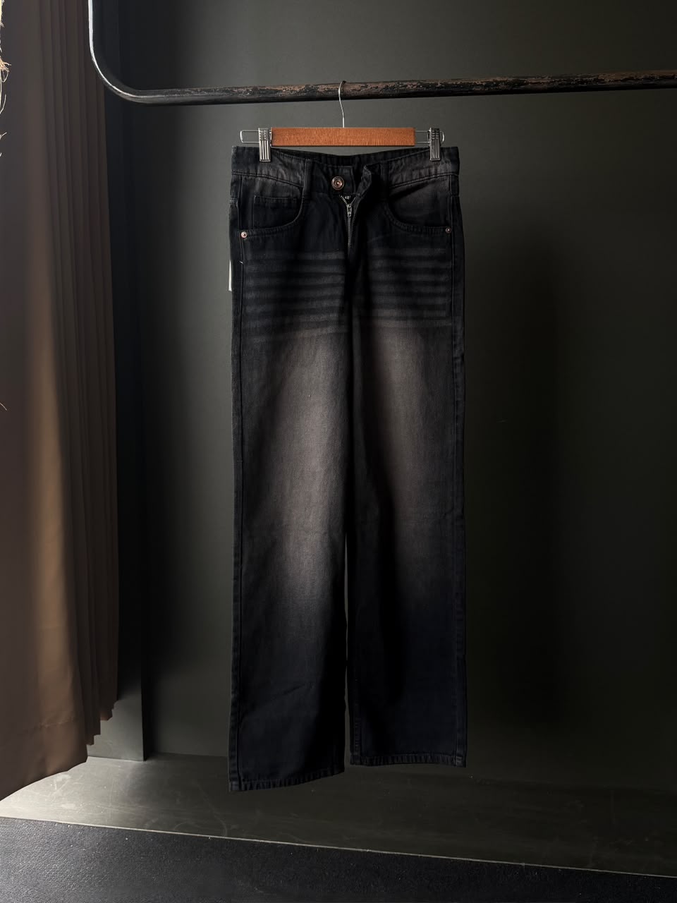 Black Sector Whisker Shaded                  Denim WideLeg Baggy Jn8/2