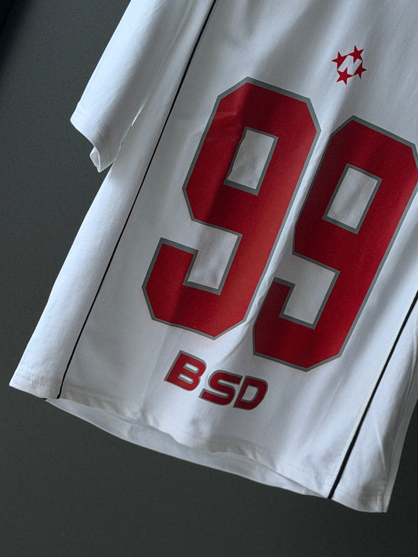 99--Oversized V-Neck Five-Sleeve Tee — Clean White, Effortless Edge