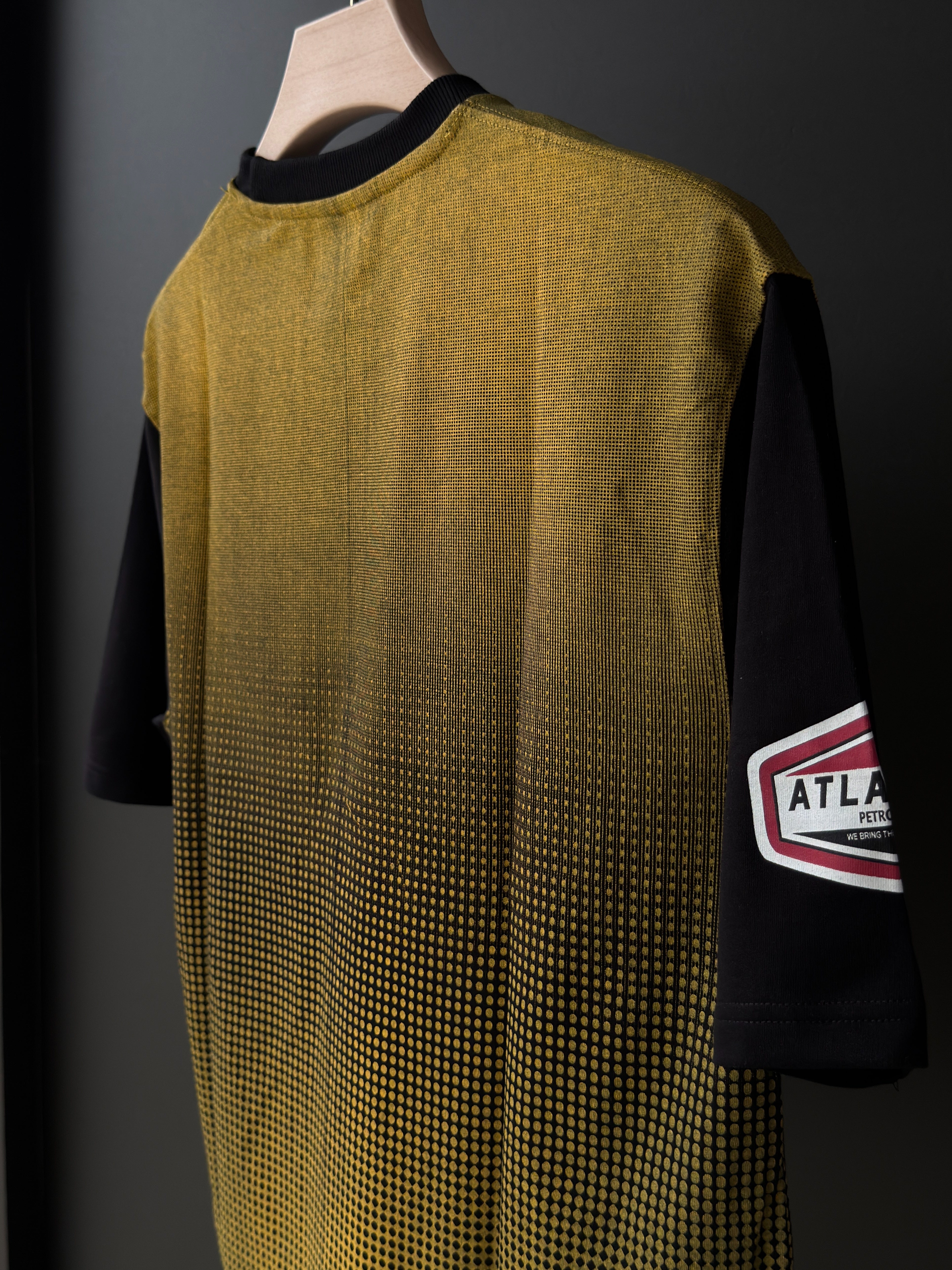 KHART Oversized Five-Sleeve Shirt