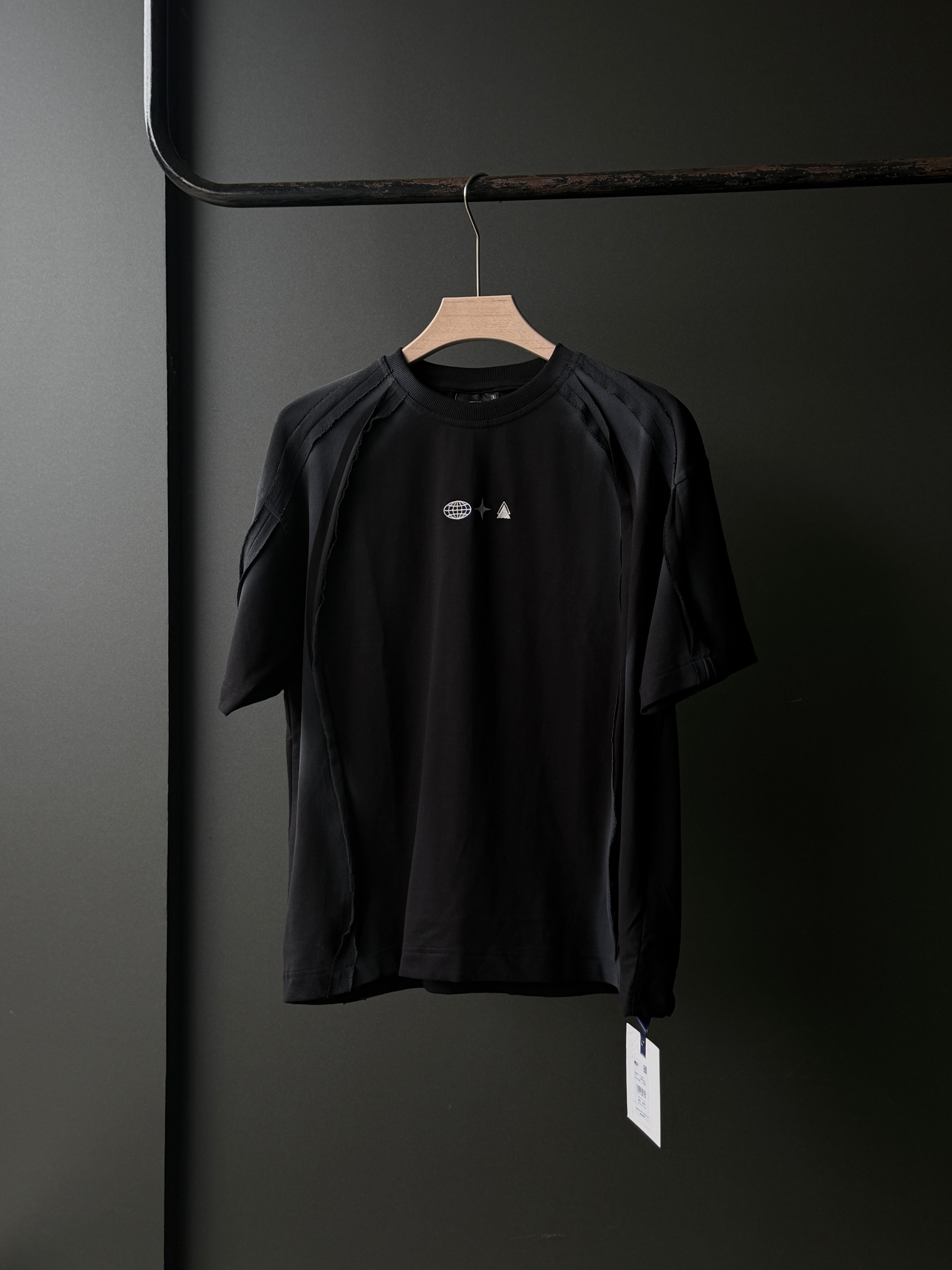 Apex Seam Midnight Black Fivesleeve Tshirt