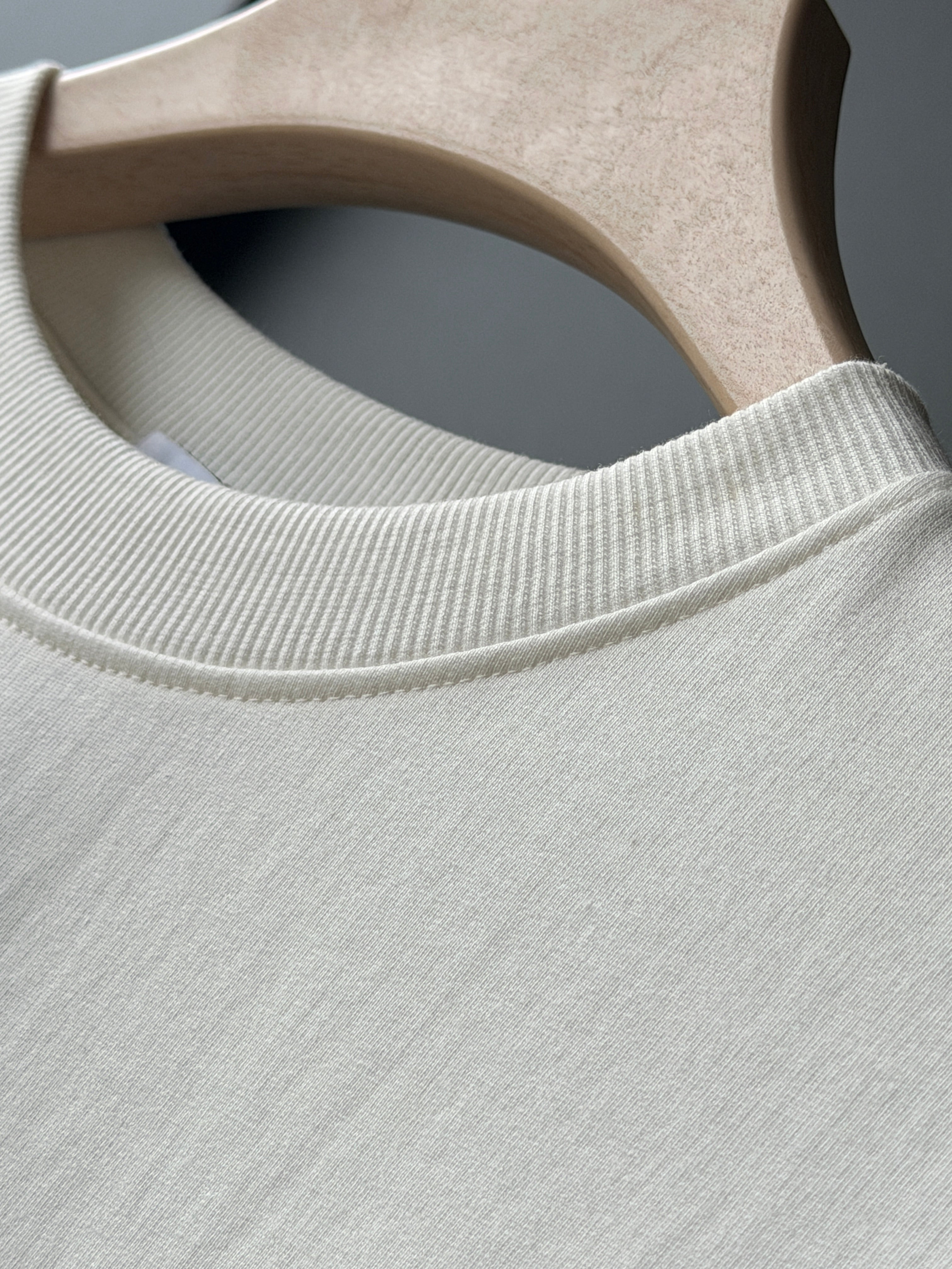 Cold White Fivesleeve Tshirt