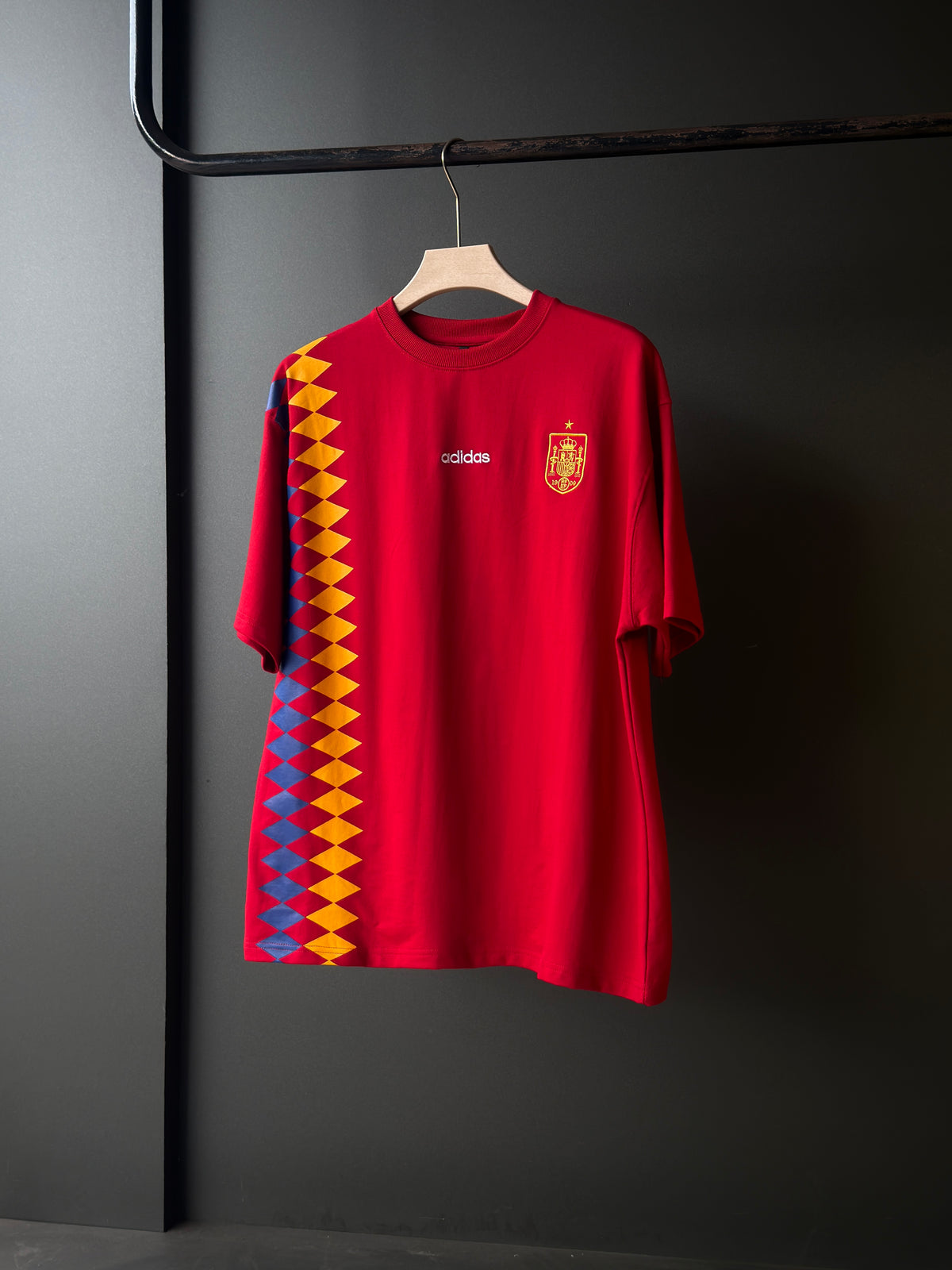 Embroidery Retro Jersey Design Fivesleeve Tshirt