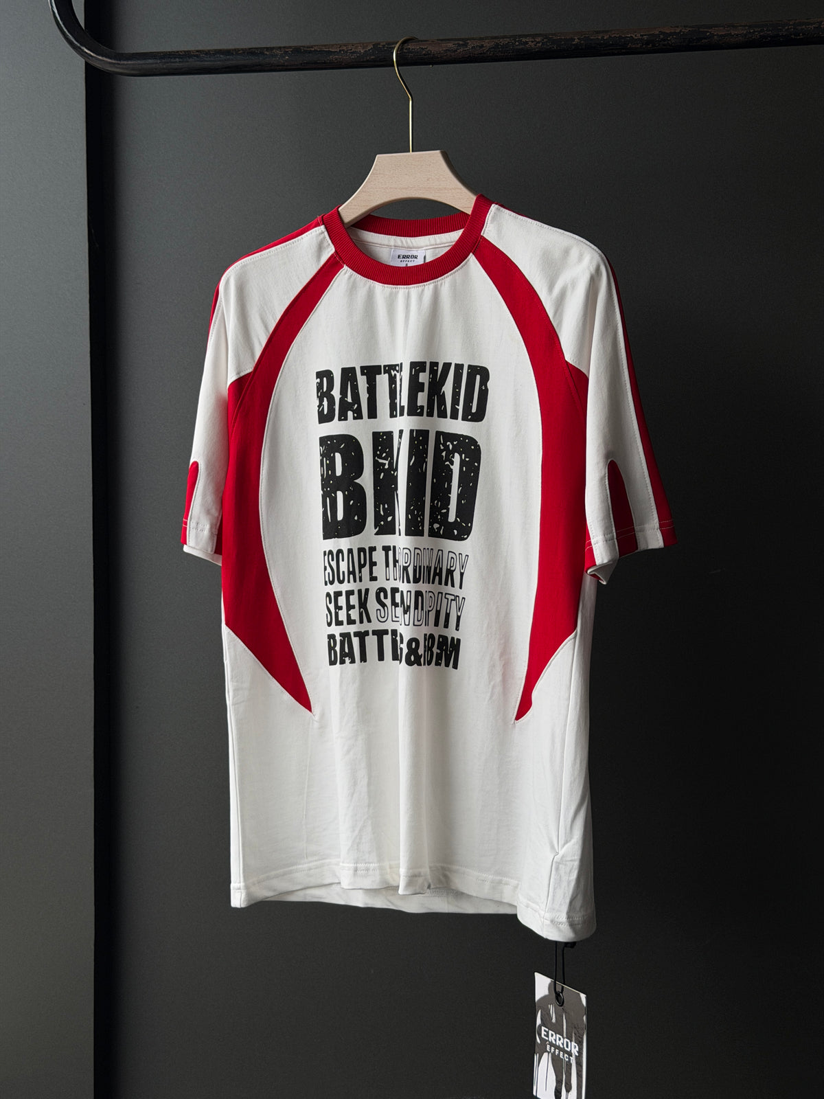 Error Cutpanel RedWhite Fivesleeve Tshirt