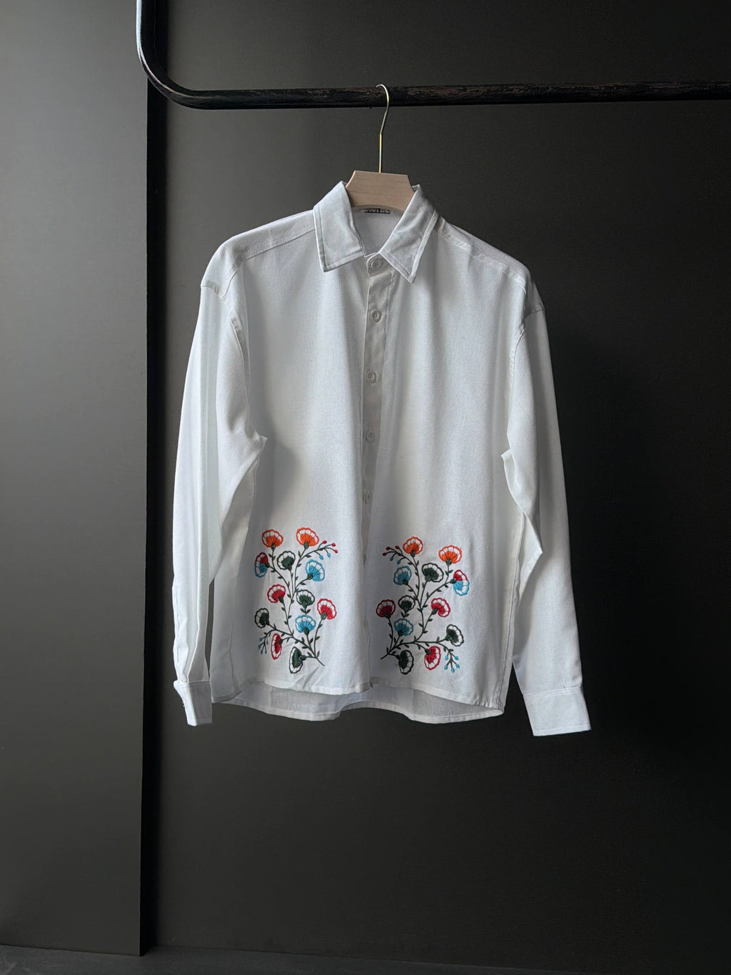 Coral Vine Embroidery      Fullsleeve Shirts