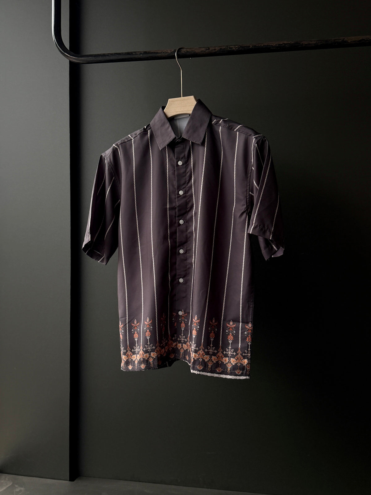 The Twilight Ikta Printed Fivesleeve Shirt